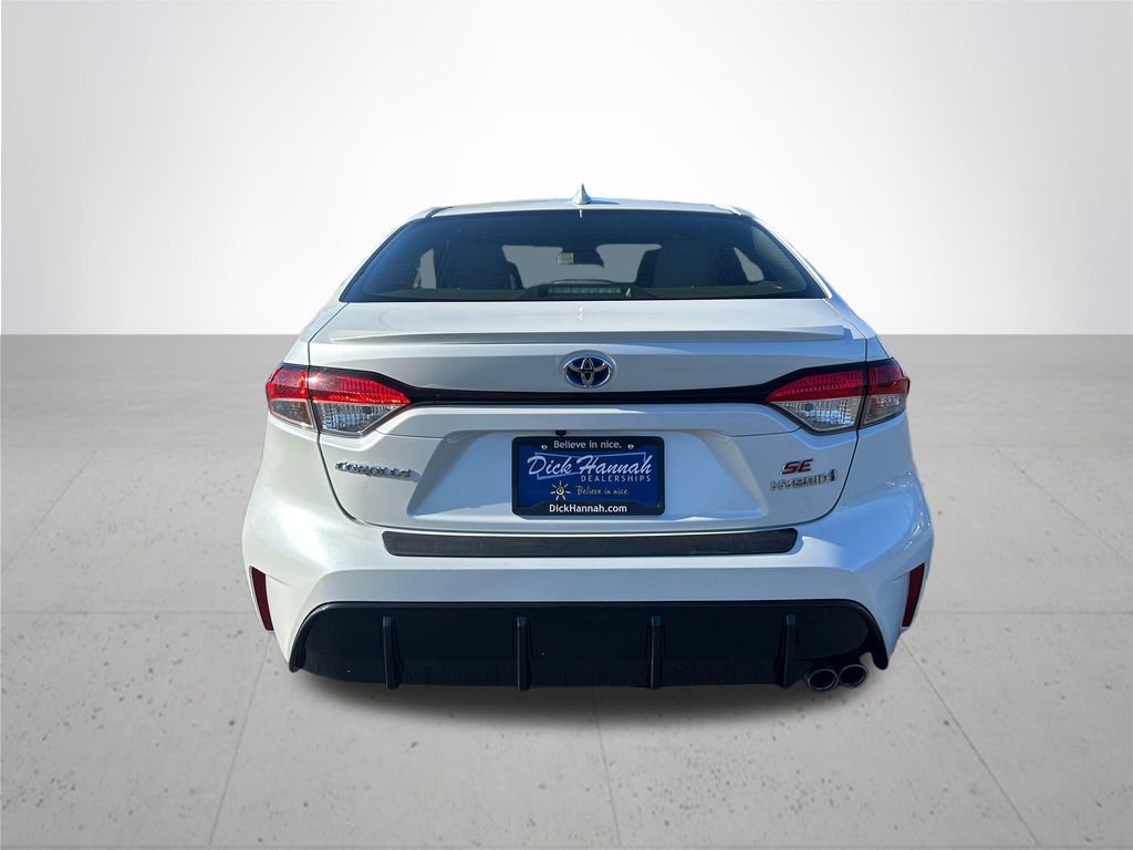 2024 Toyota Corolla Hybrid SE