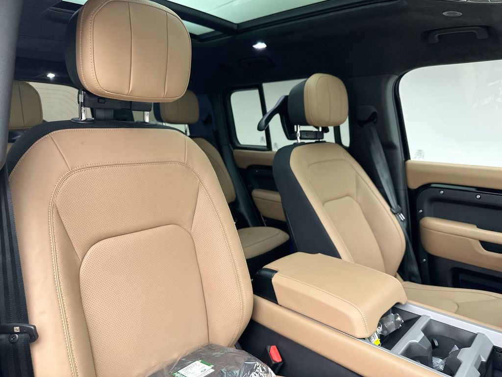Thumbnail: 2026 Land Rover Defender - 6
