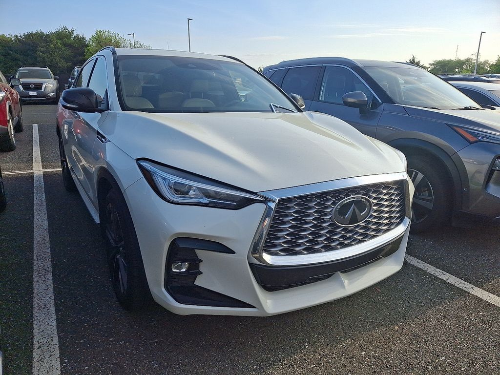 2022 INFINITI QX55 Luxe 3