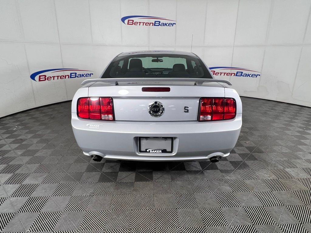 2006 Ford Mustang  4