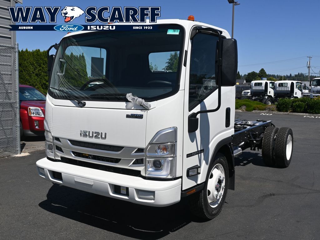 2024 Isuzu NPR HD 