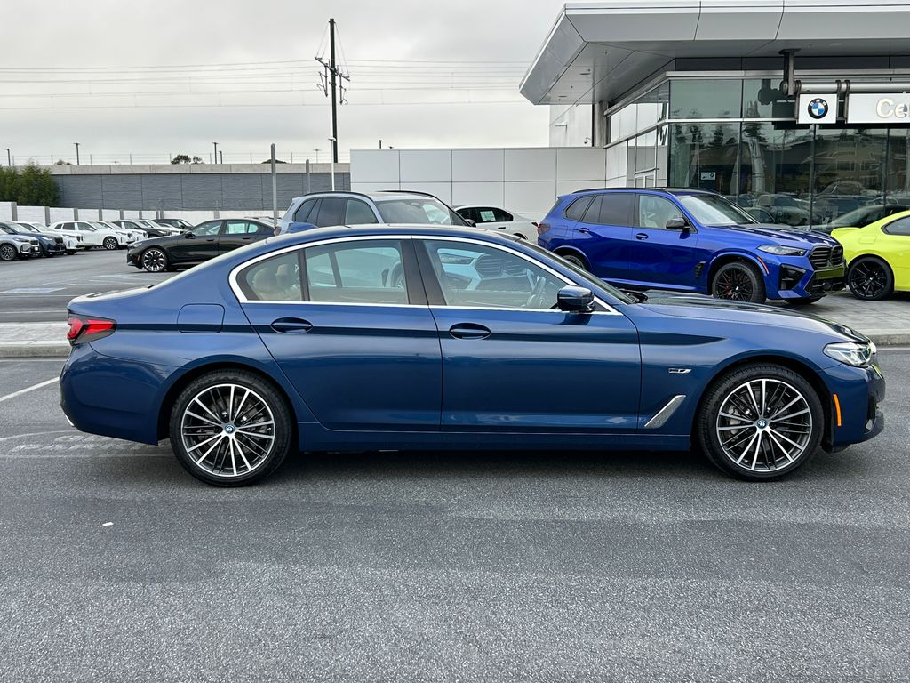 Thumbnail: 2022 BMW 5 Series - 6