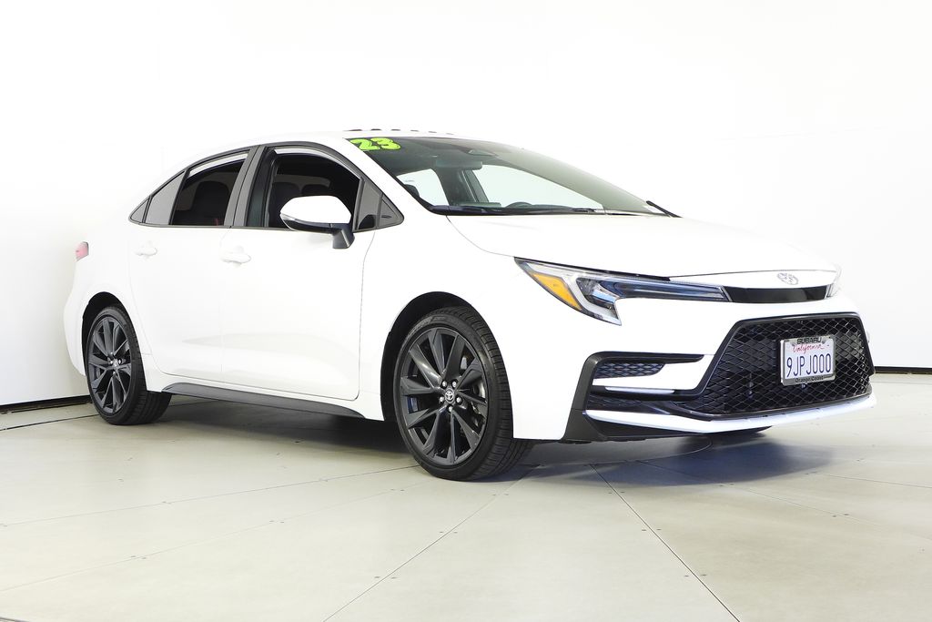 2023 Toyota Corolla SE 4