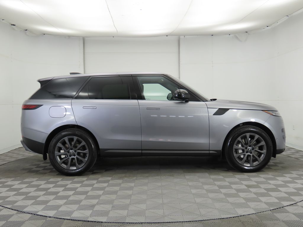 2025 Land Rover Range Rover Sport  4