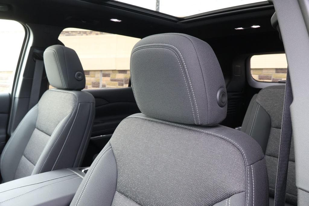 Thumbnail: 2026 Chevrolet Traverse - 15