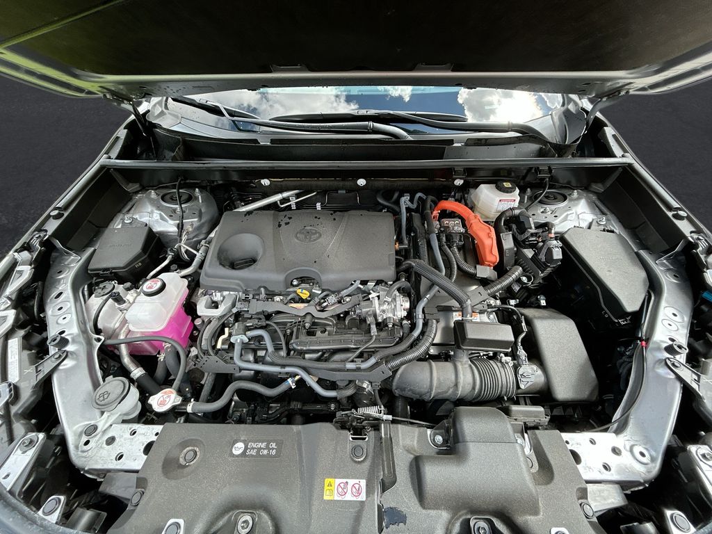 Thumbnail: 2025 Toyota RAV4 - 31