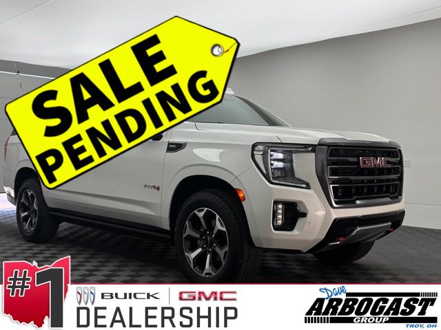White Frost Tricoat 2021 GMC Yukon XL SUV / Crossover Four-Wheel Drive