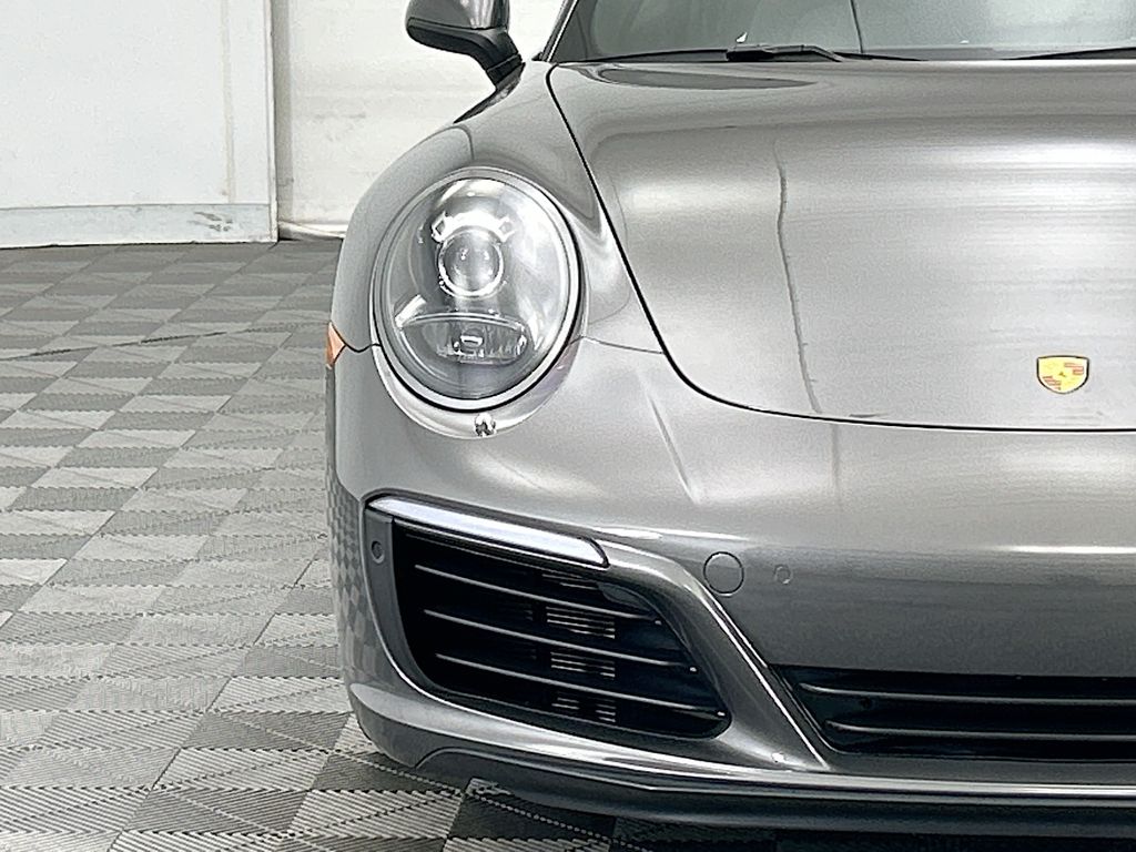 Thumbnail: 2017 Porsche 911 - 12