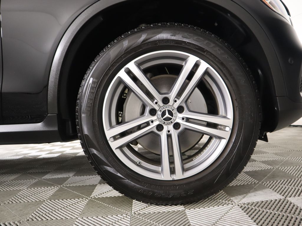 Thumbnail: 2022 Mercedes-Benz GLC - 32