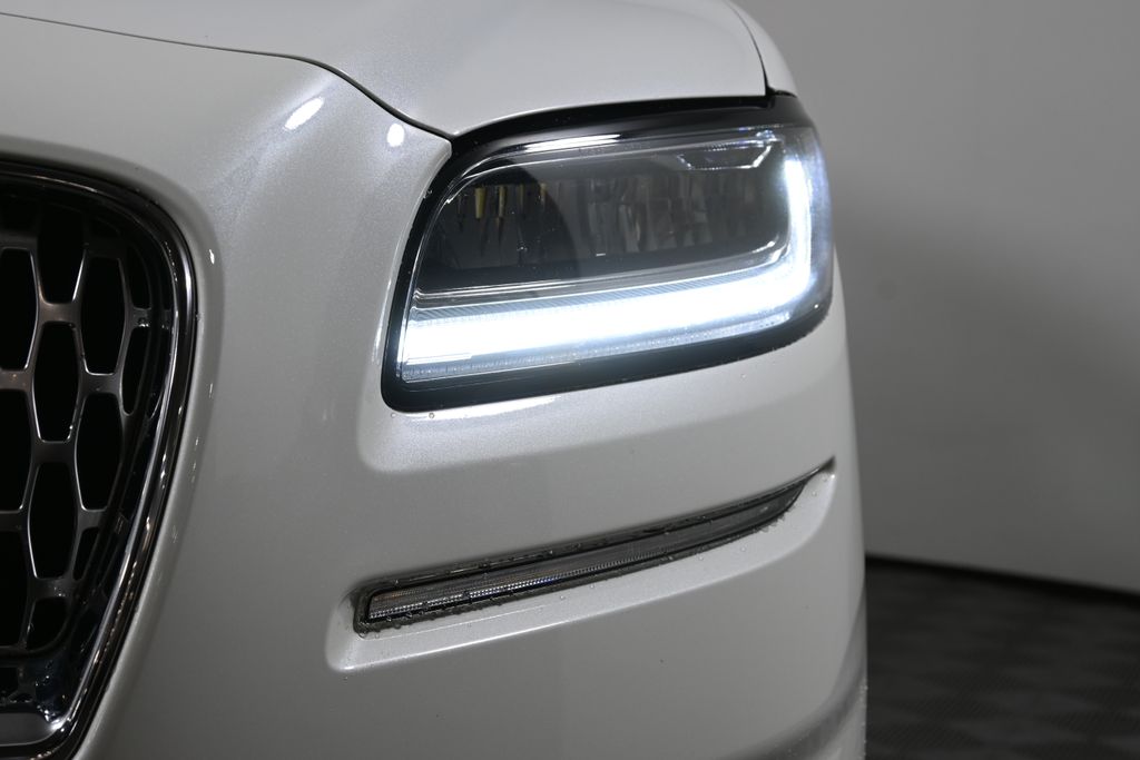 Thumbnail: 2023 Lincoln Nautilus - 11