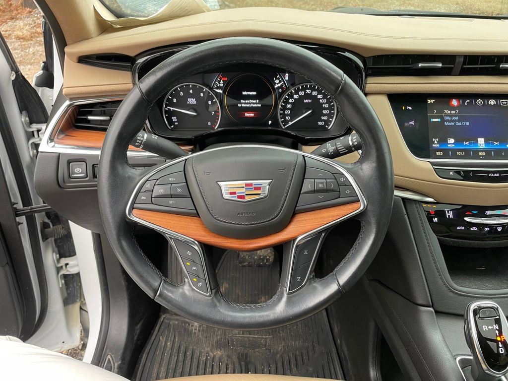 2019 Cadillac XT5 Platinum 11