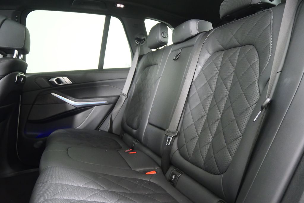 Thumbnail: 2024 BMW X5 - 16