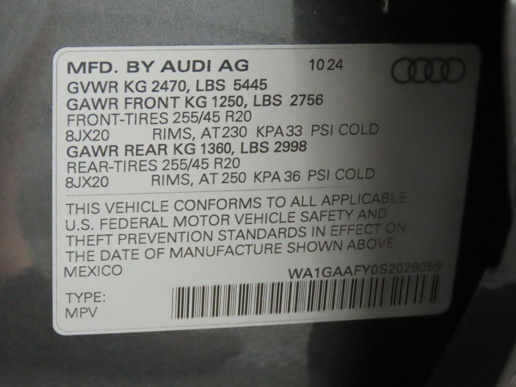 2025 Audi Q5  32