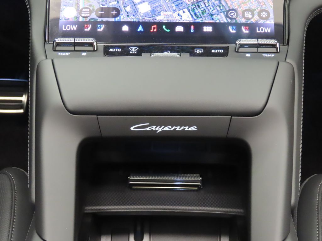 Thumbnail: 2026 Porsche Cayenne - 31