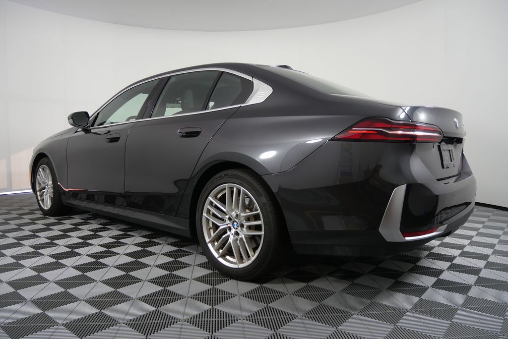 2024 BMW 5 Series 530i 5