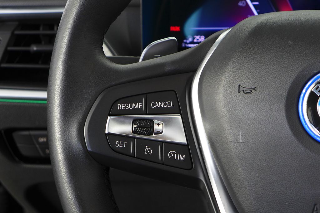 Thumbnail: 2023 BMW 3 Series - 30