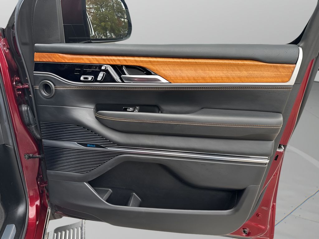 Used Car 2022 Jeep Grand Wagoneer  Series Iii For Sale Under $60,000 In Austin, Texas