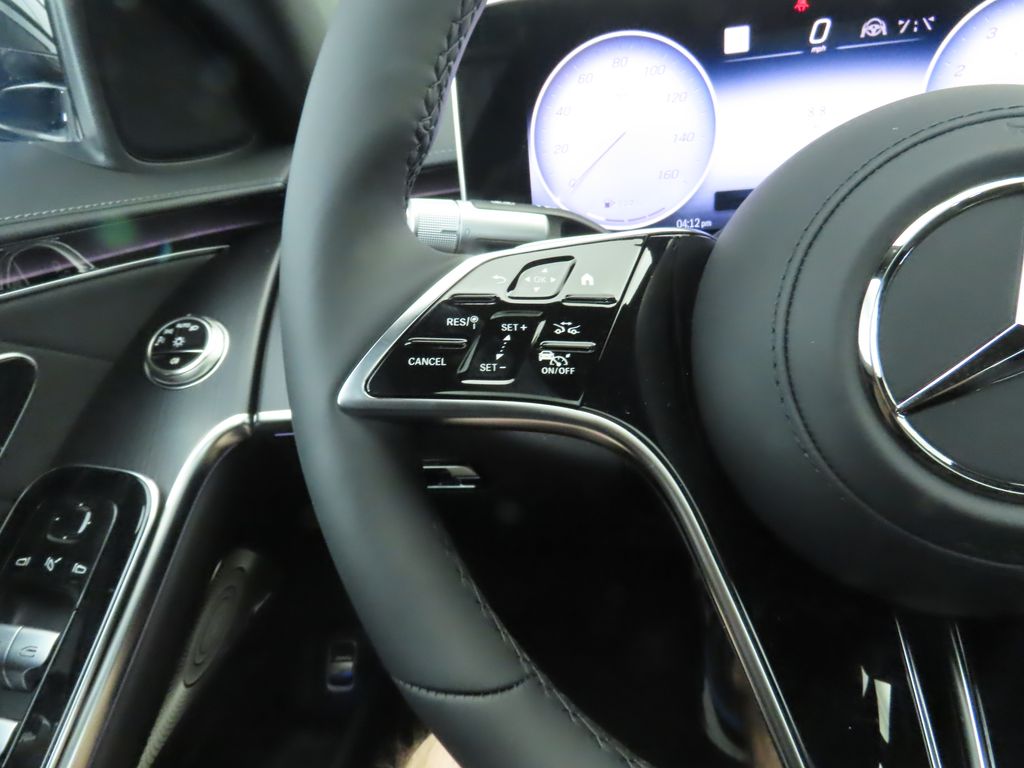 Thumbnail: 2025 Mercedes-Benz S-Class - 11