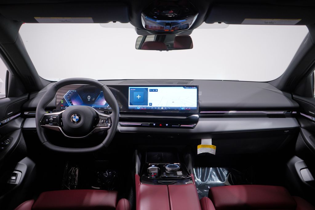 Thumbnail: 2025 BMW 5 Series - 10