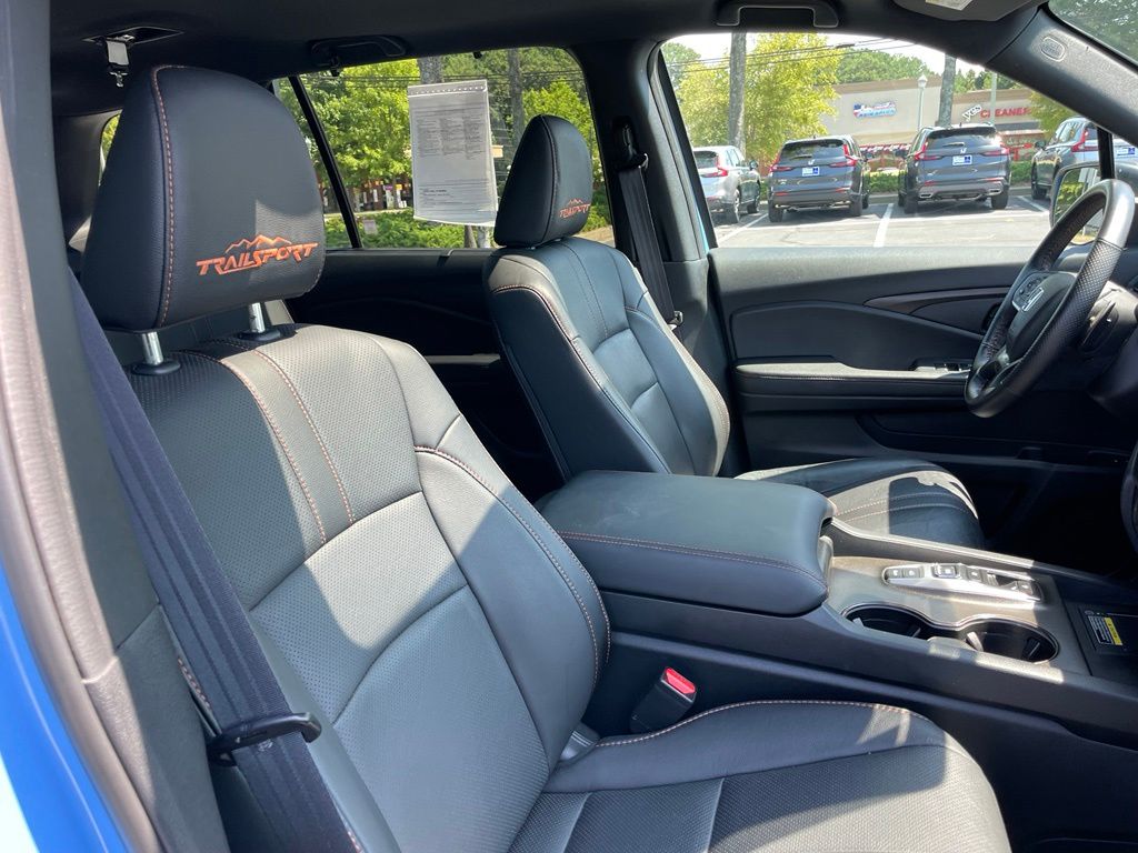 Thumbnail: 2025 Honda Passport - 32