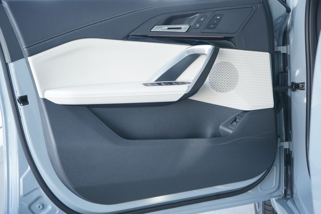 Thumbnail: 2026 BMW X2 - 9