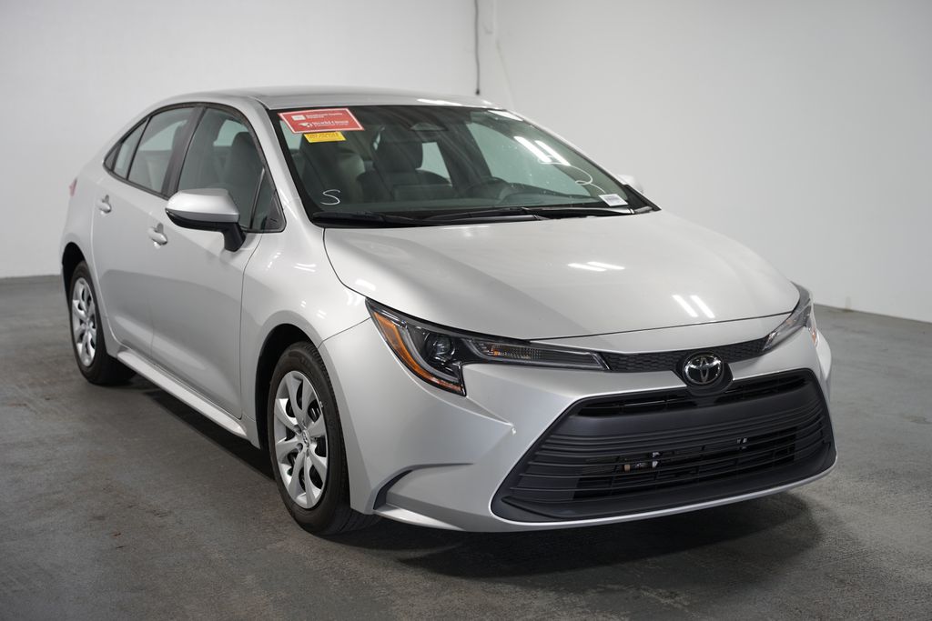 2023 Toyota Corolla LE 3