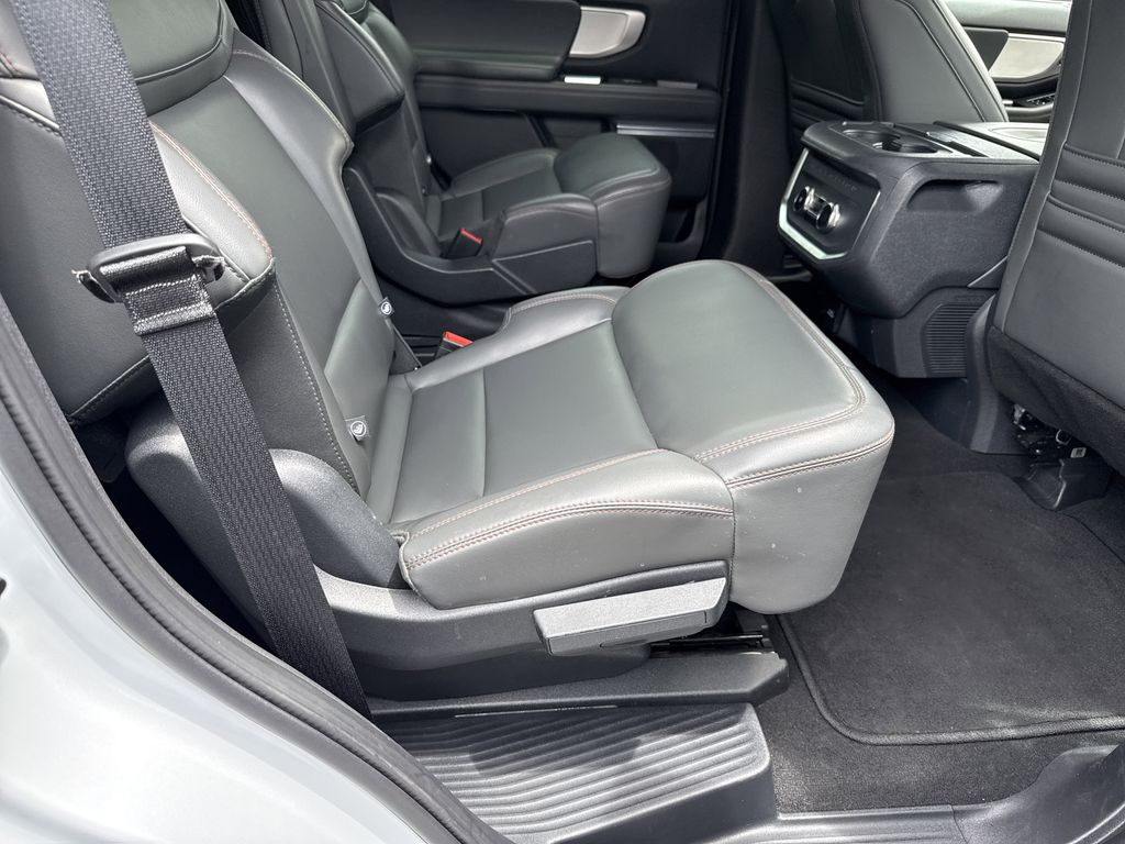 Used 2025 Ford Expedition SUV