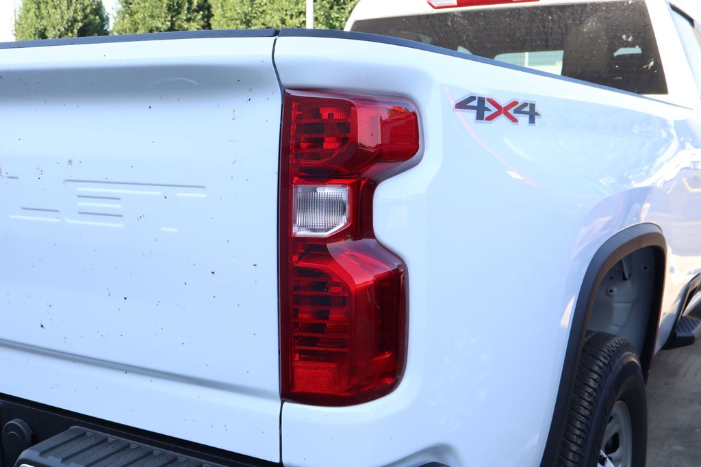 Thumbnail: 2025 Chevrolet Silverado 2500 - 8