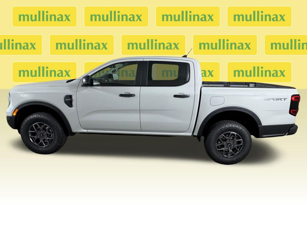 New 2026 White Ford XLT image 2