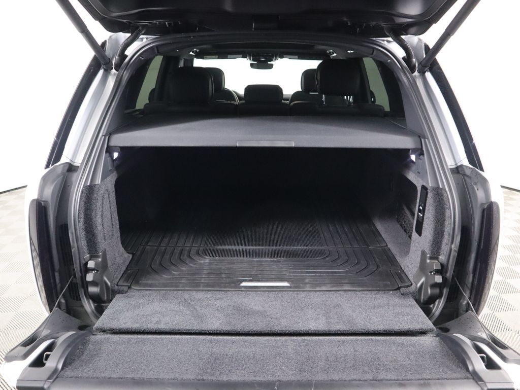 Thumbnail: 2023 Land Rover Range Rover - 29