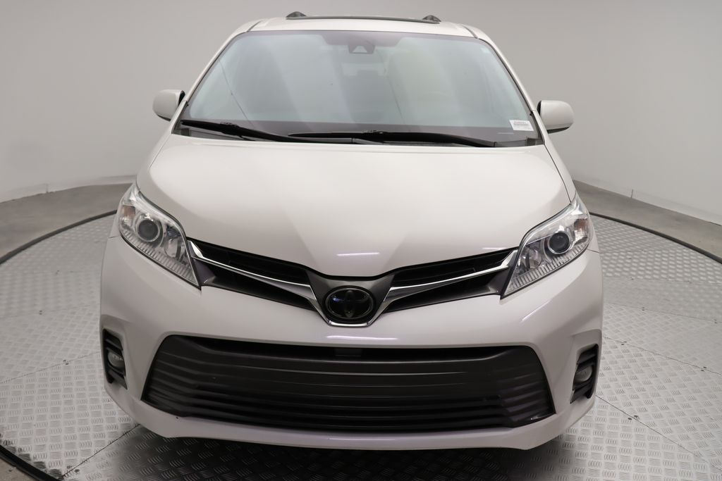 Thumbnail: 2020 Toyota Sienna - 5