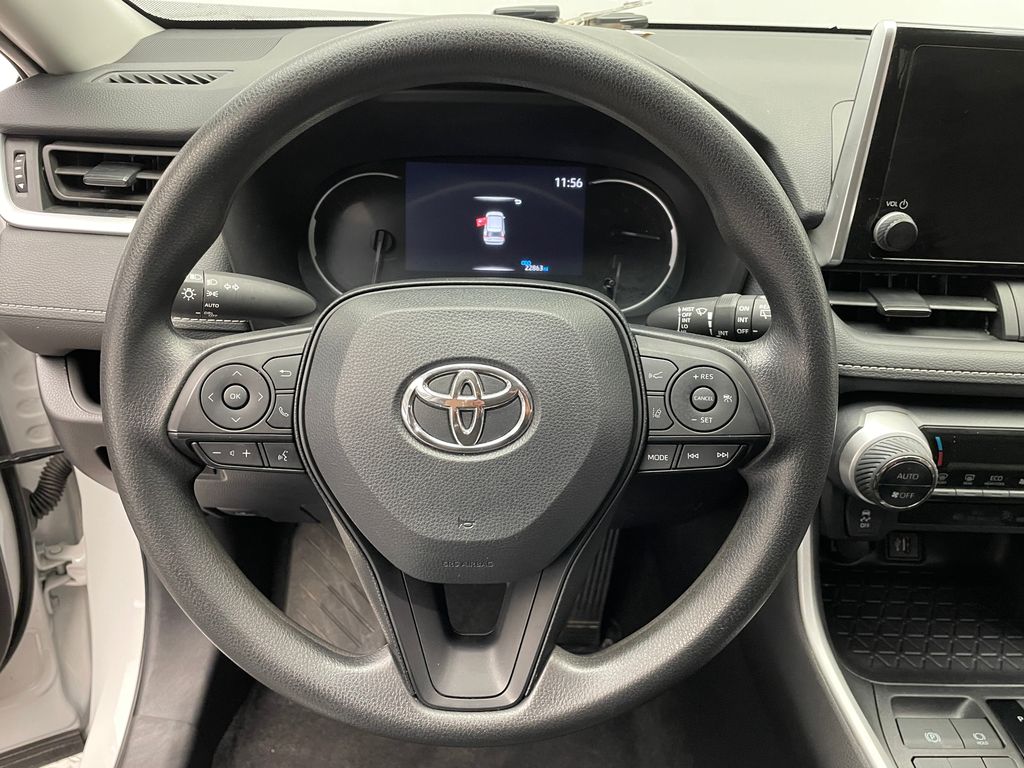 2024 Toyota RAV4 XLE 21