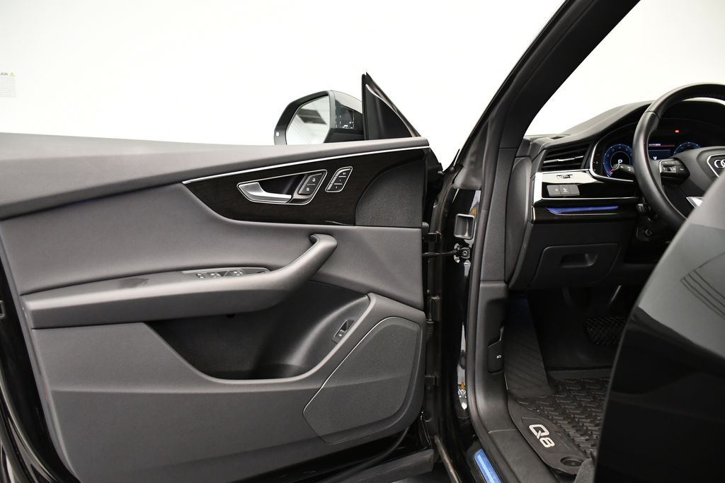 Thumbnail: 2024 Audi Q8 - 31