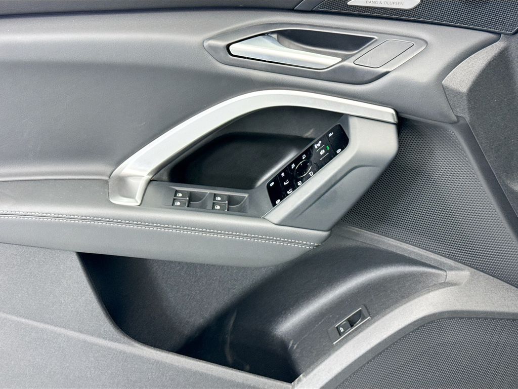 Thumbnail: 2026 Audi Q5 - 22