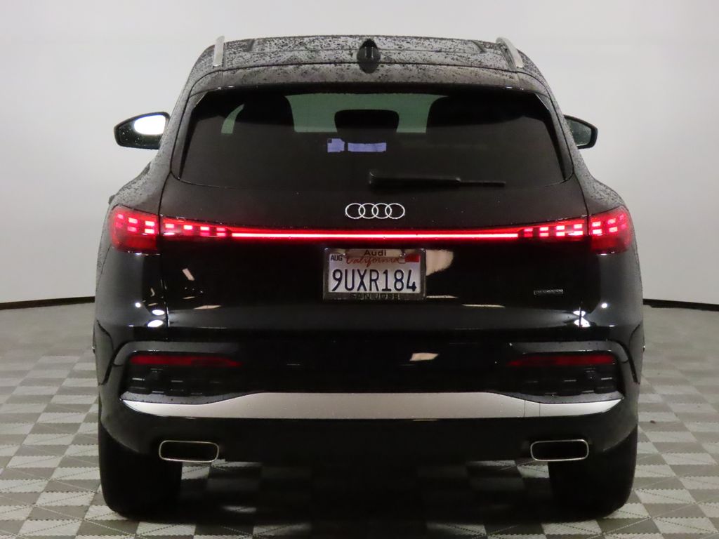 Thumbnail: 2025 Audi Q5 - 4