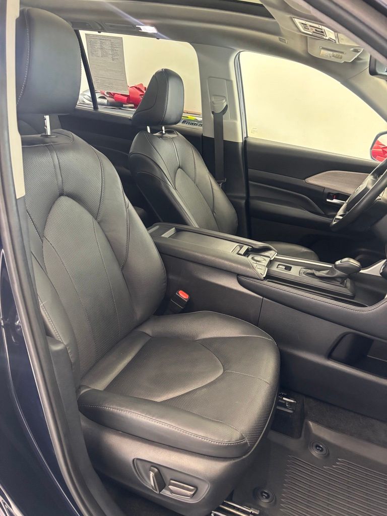 2024 Toyota Grand Highlander Limited - Photo 25