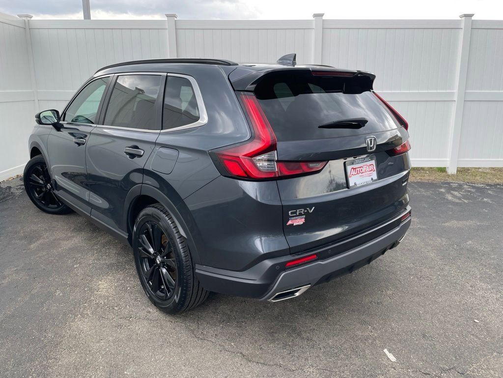 View vehicle photo 4