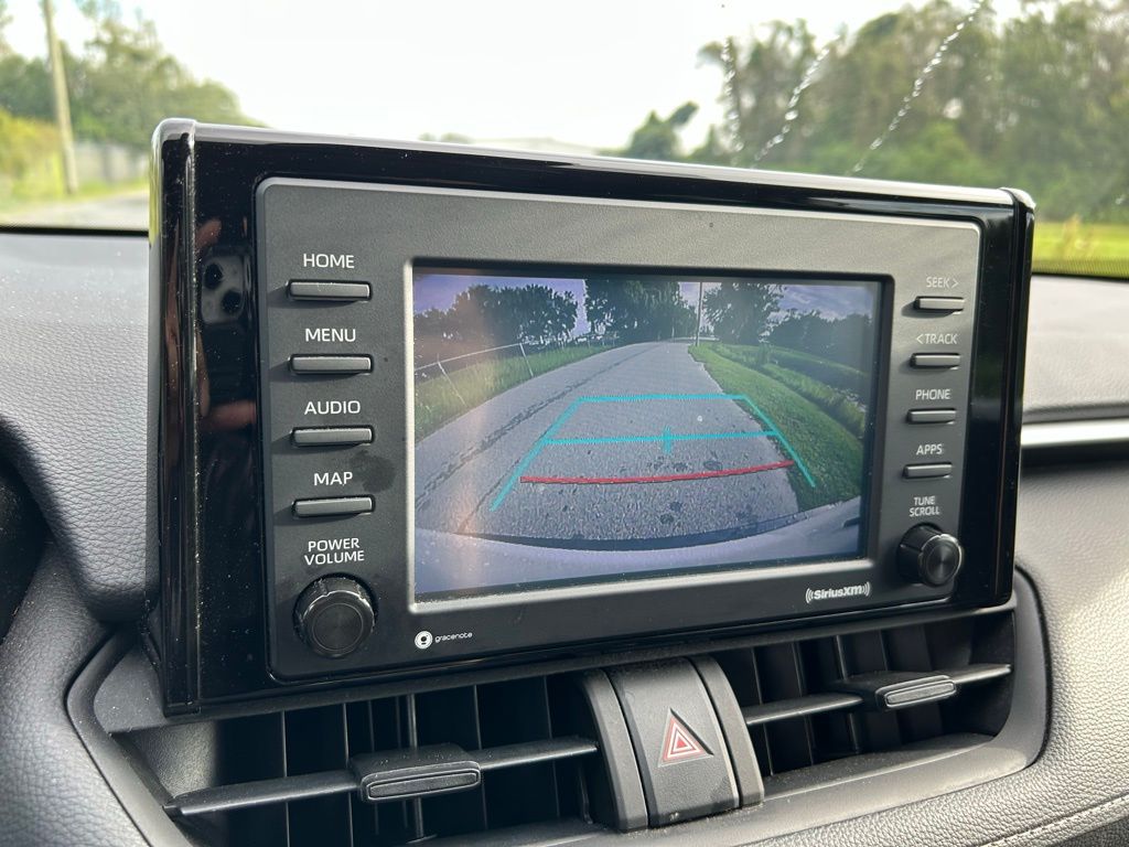 Thumbnail: 2022 Toyota RAV4 - 25