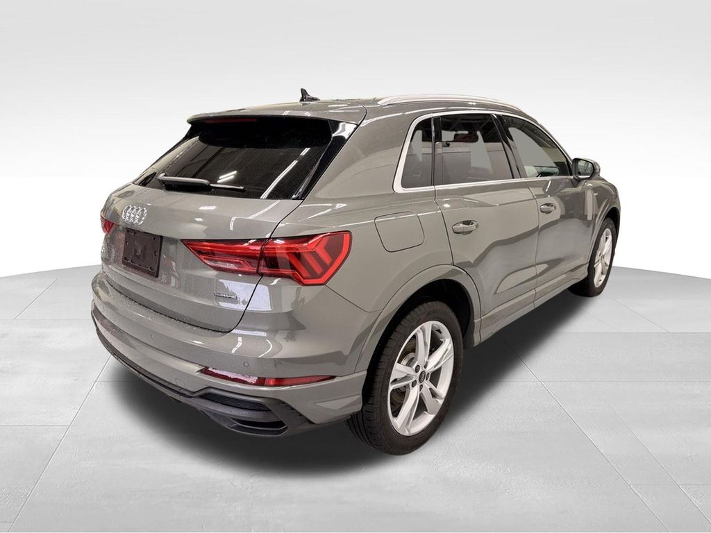 Thumbnail: 2024 Audi Q3 - 6
