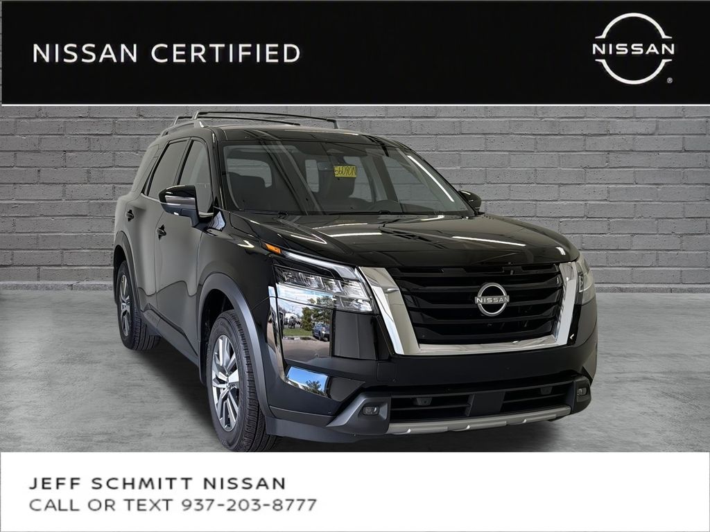 Super Black 2024 Nissan Pathfinder SUV / Crossover Front-Wheel Drive 9-Speed Automatic