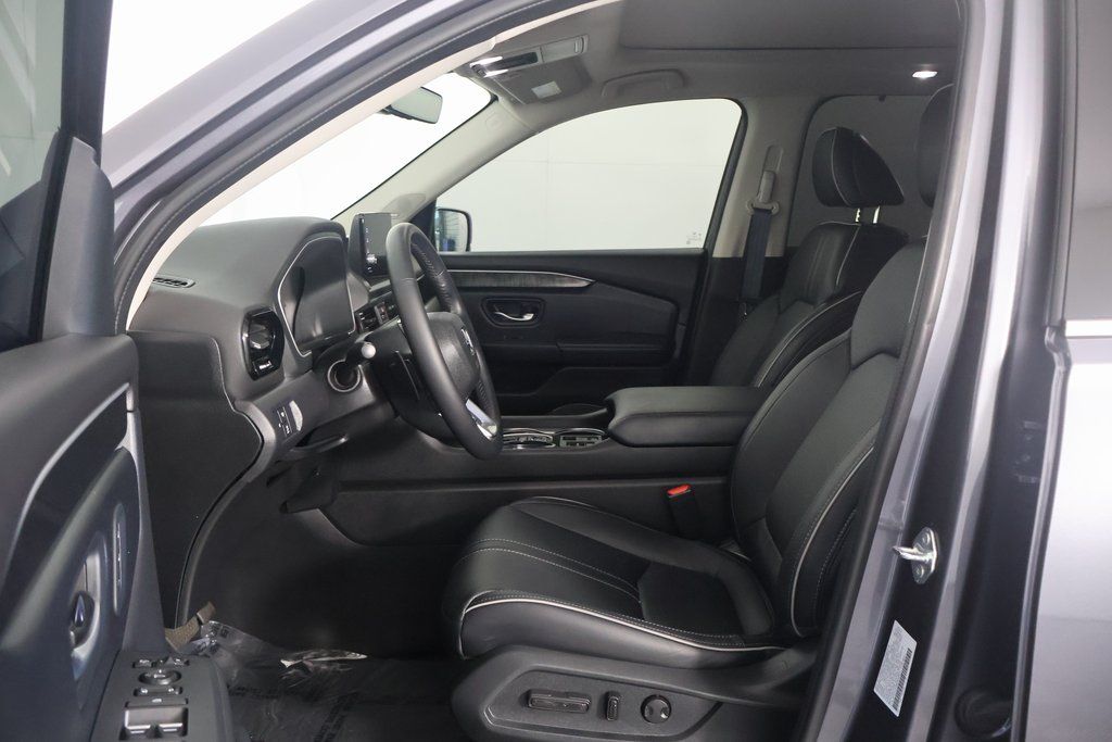Thumbnail: 2023 Honda Pilot - 10