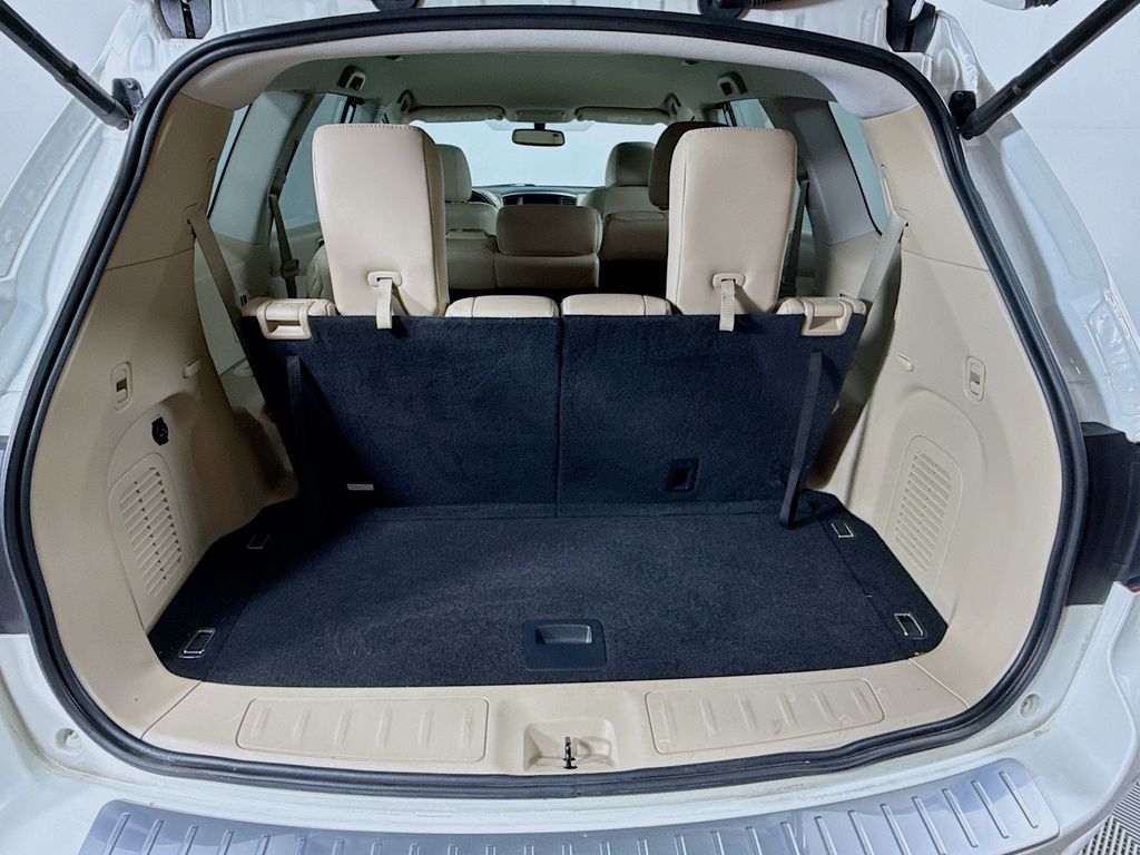 Thumbnail: 2017 Nissan Pathfinder - 25