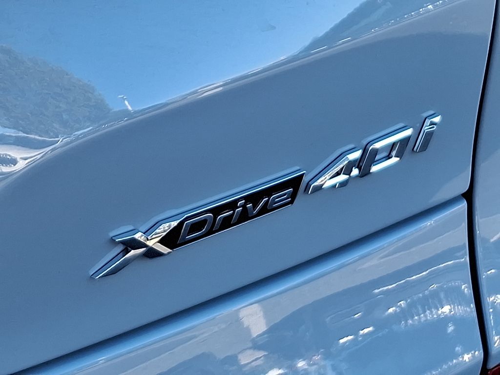 Thumbnail: 2026 BMW X5 - 12