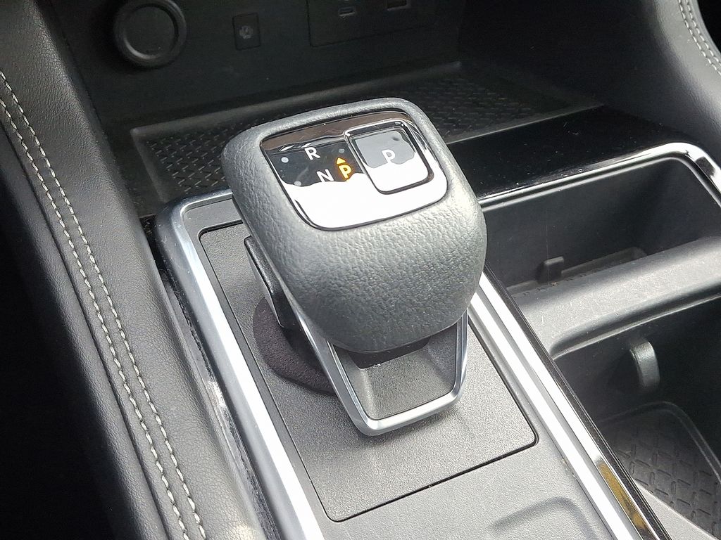 Thumbnail: 2023 Nissan Pathfinder - 16