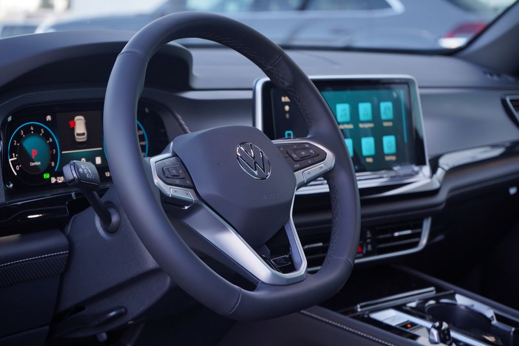 2025 Volkswagen Atlas SEL 8