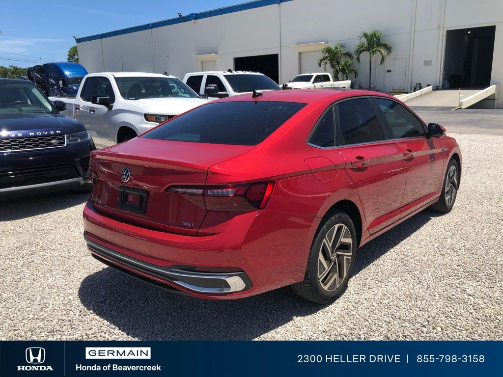 Used 2023 Red Volkswagen 1.5T SEL image 3