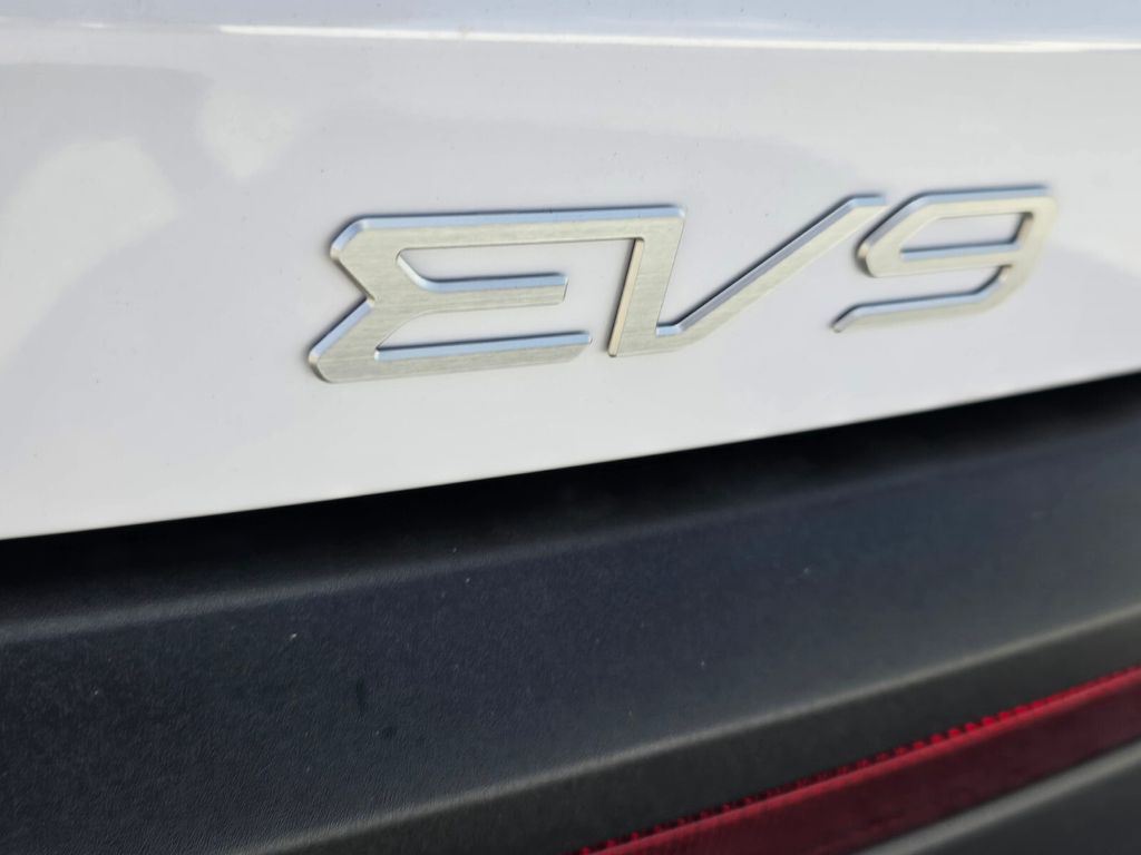 2026 Kia Ev9 - $50,480