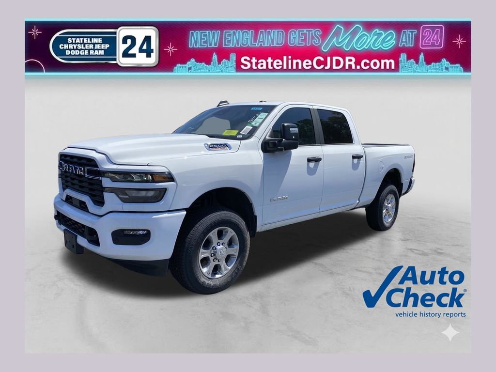 Bright White Clearcoat 2026 RAM 2500 Pickup Truck Four-Wheel Drive 8-Speed Automatic