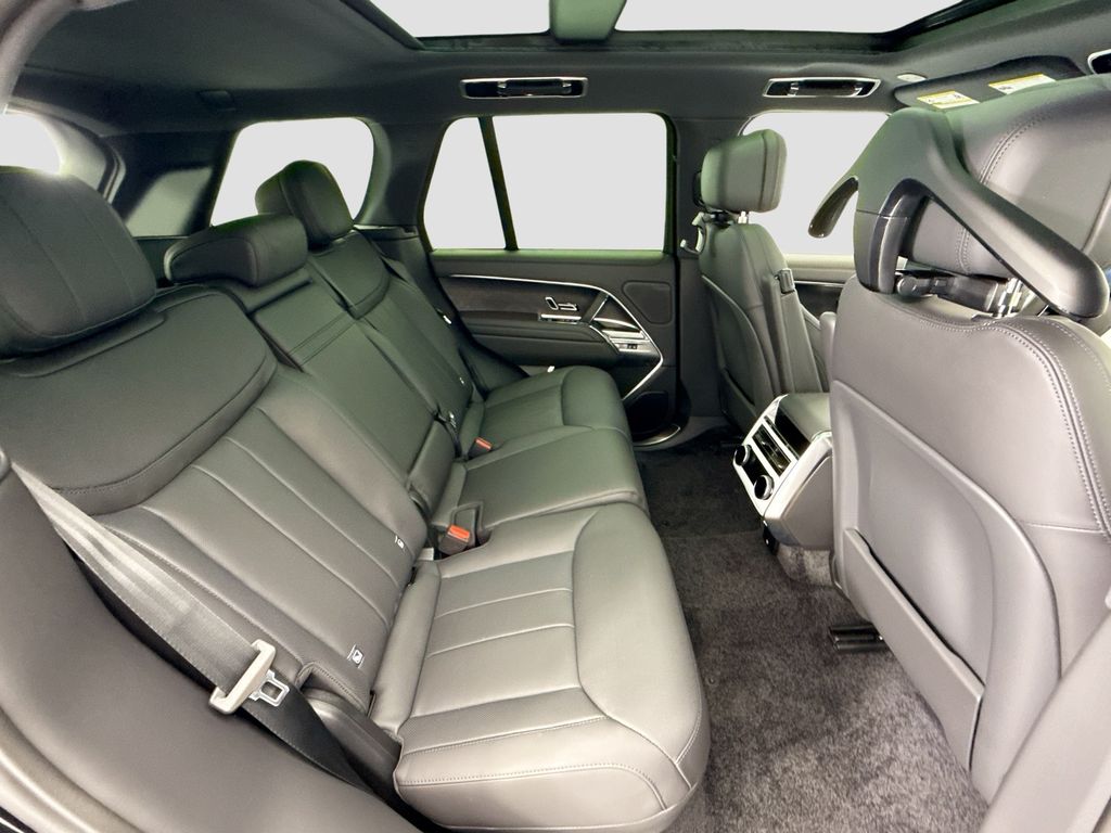 Thumbnail: 2026 Land Rover Range Rover - 22