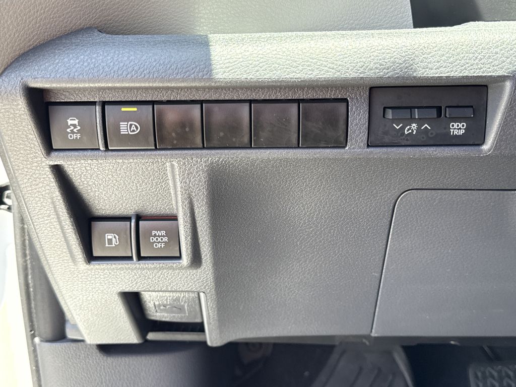 Used 2023 Toyota Sienna Van